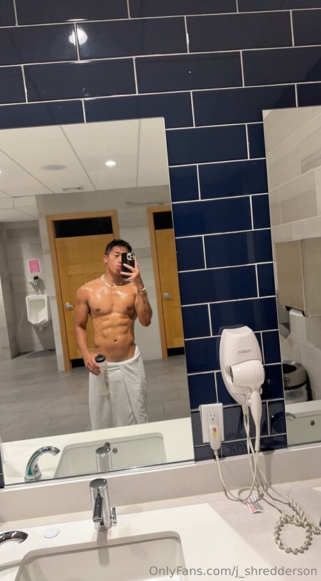 J Shredderson ポルノスター トップ 画像