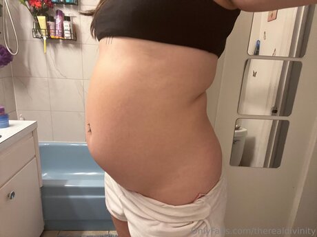 Therealdivinity xxxポルノスター ギャラリー