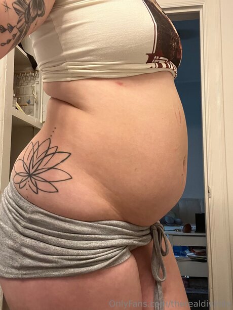 Therealdivinity トップモデル 写真