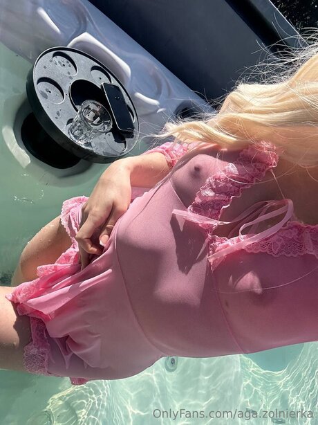 Aga Zolnierka HDスター アーカイブ