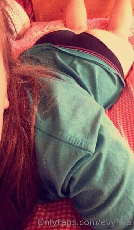 tessajess ポルノモデル 写真