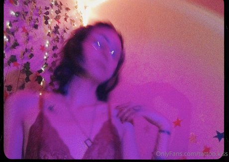 痩せたアジア人ティーン OnlyFans アダルト 画像