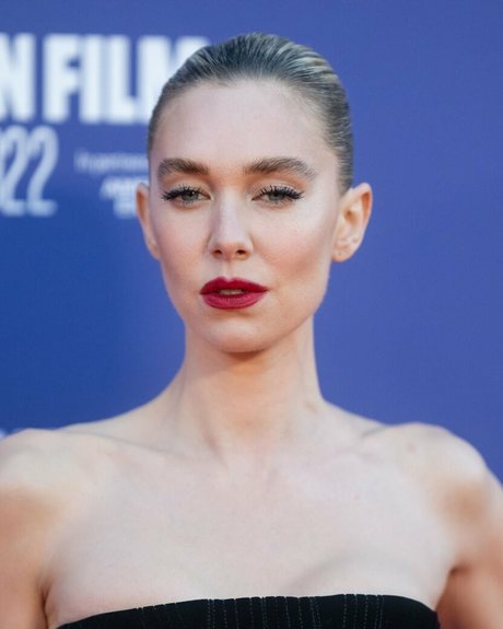 大学生のオンリーファンズ ホットxxx 写真