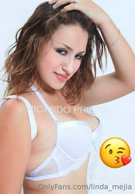 linda mejia かわいいスター 写真