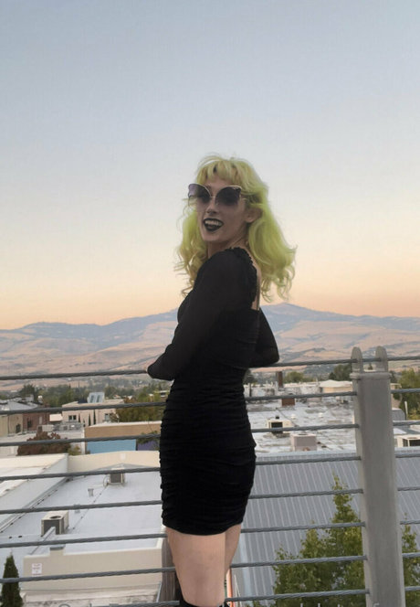 lizgizzardfree アダルト女優 アーカイブ