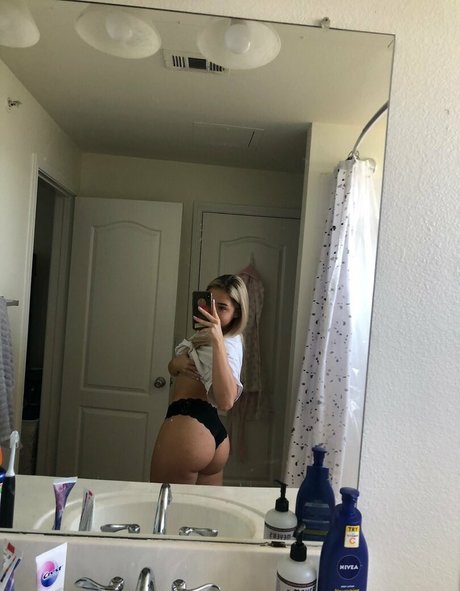 alessandra natalia トップポルノスター 画像