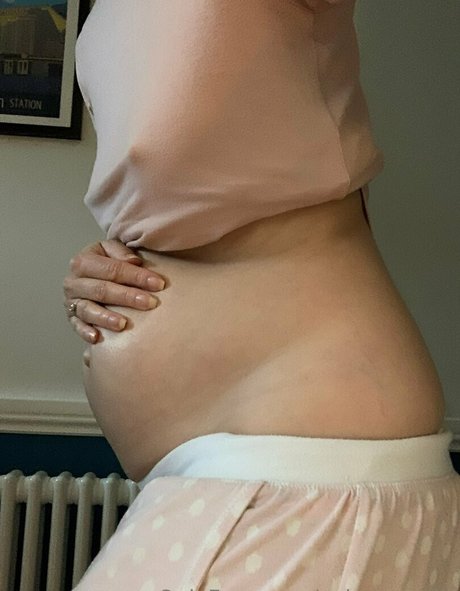 プラスサイズのオンリーファンズ ホットヌード 写真