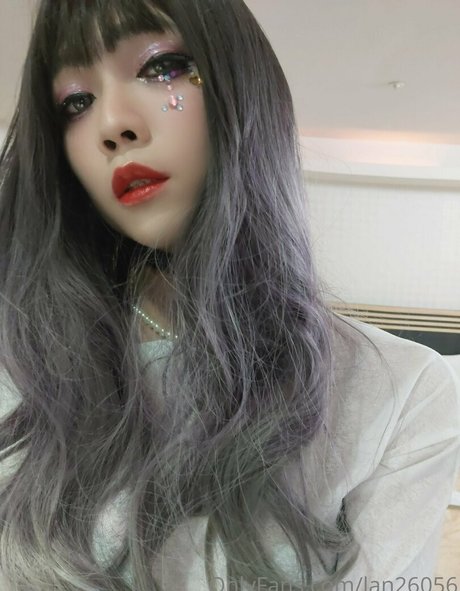 lan26056 スター ヌード 写真