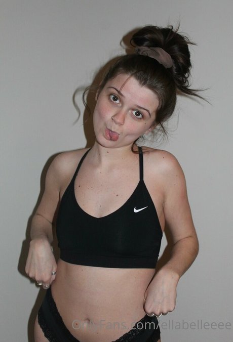 ellabelleeee 美しい女優 写真