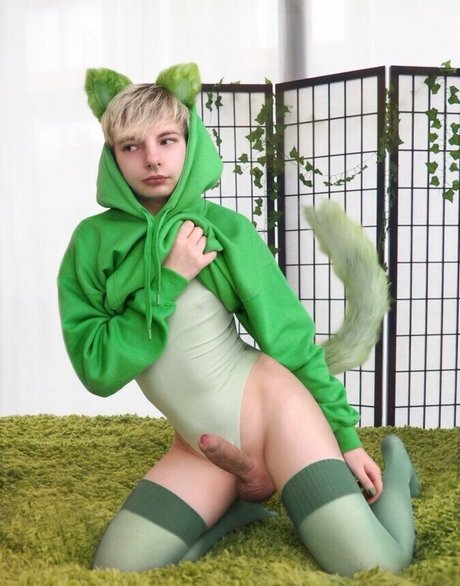 厚い黒檀オンリーファンズ エロ 画像