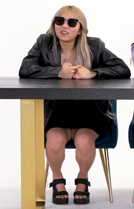 Yvonnie ホットモデル 画像