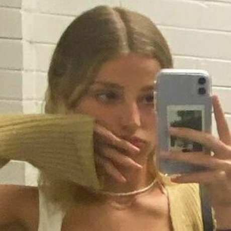 巨乳ブルネットオンリーファンズ 無料セックス 写真