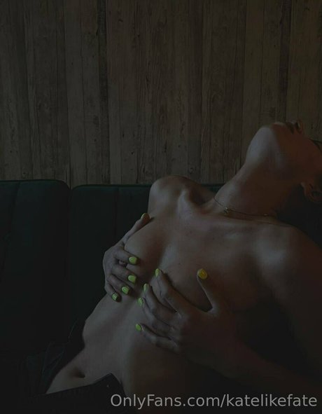 katelikefate ポルノスター 可愛い 写真