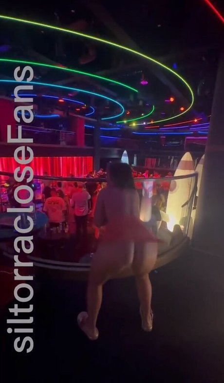 50歳以上のオンリーファンズ ホットヌード 写真