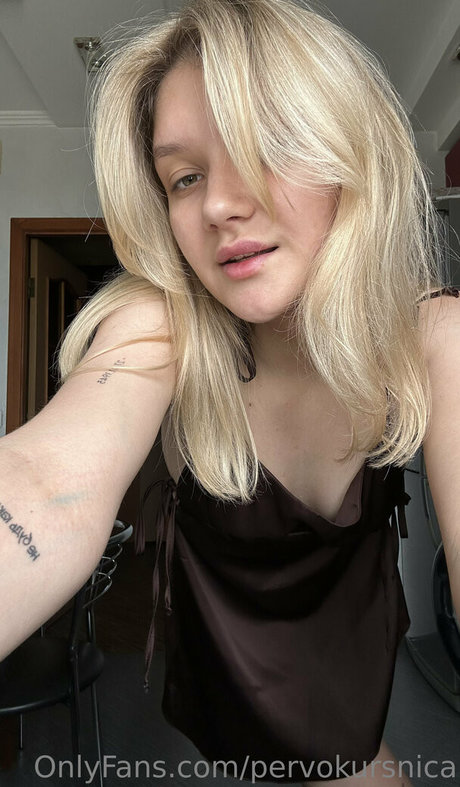 手コキ 主観視点 オンリーファンズ アート裸 画像