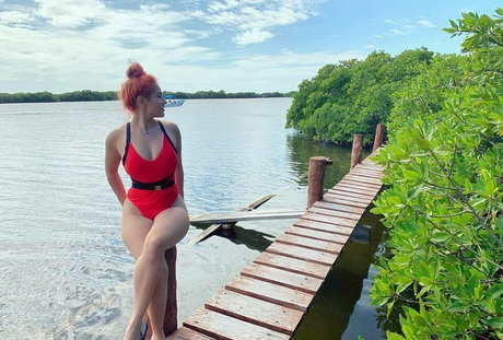 ダーティトークオンリーファンズ アートポルノ 画像