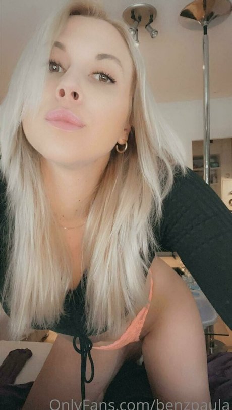 benzpaula ポルノモデル 写真