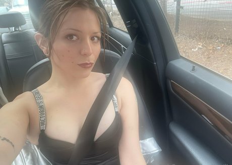 amythrill ポルノスター ヌード 写真