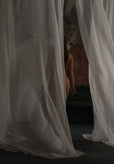 Dash Milash ポルノスター HD 画像