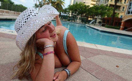 トゥインクスオンリーファンズ ヌード 写真