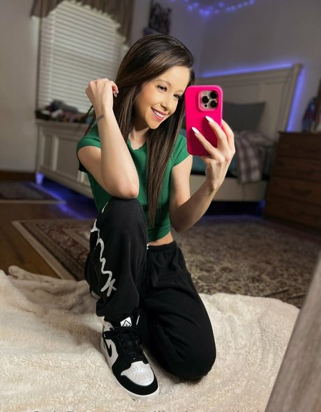 巨乳のオンリーファンズ ポルノ 写真