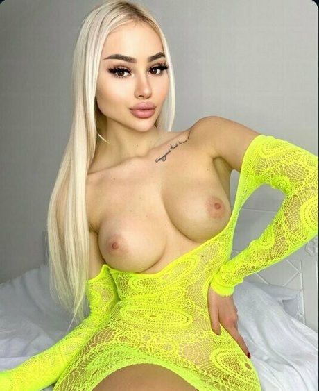 アジア人 ノーPPV オンリーファンズ セックス 画像