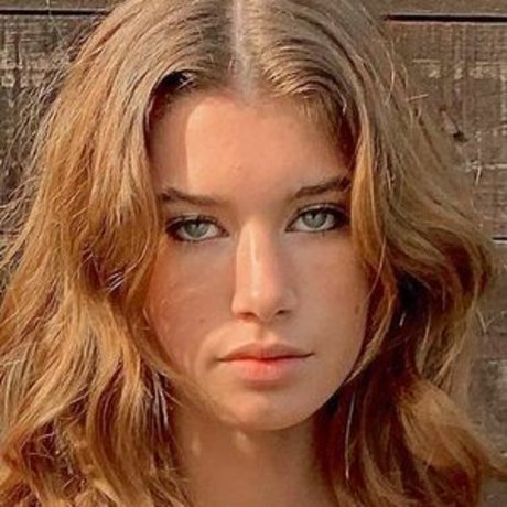 Sienna Raine Schmidt 独占女優 写真