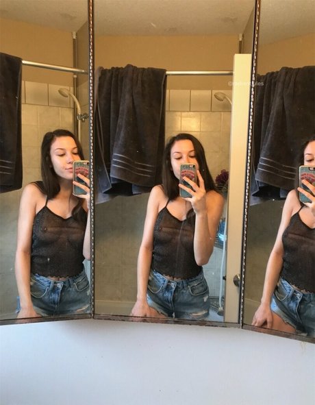 RadiantJules アダルトスター 写真