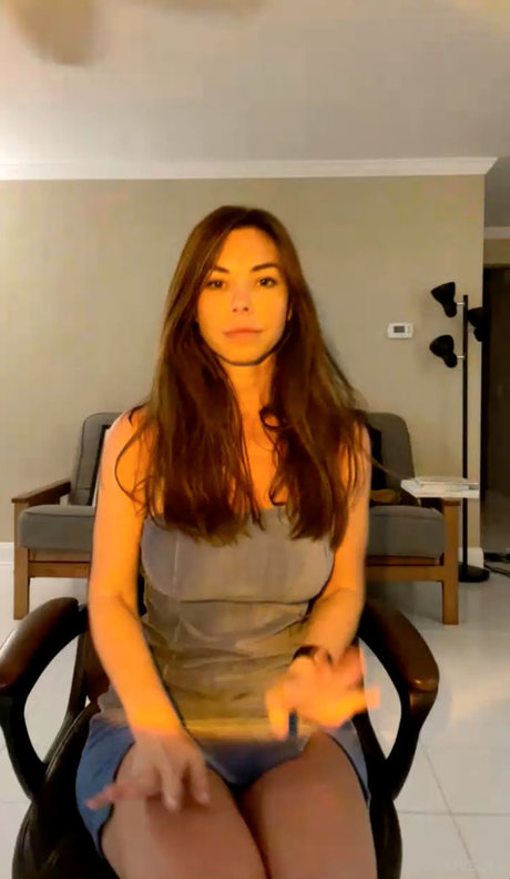 Katee Owen HDスター 画像