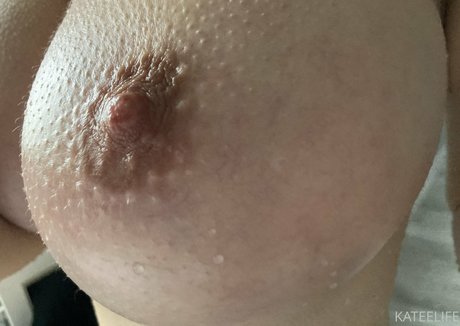 ティーンシーメールオンリーファンズ 無料 写真