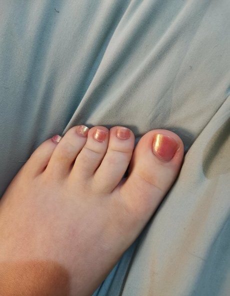 厚い黒檀オンリーファンズ ポルノ 画像