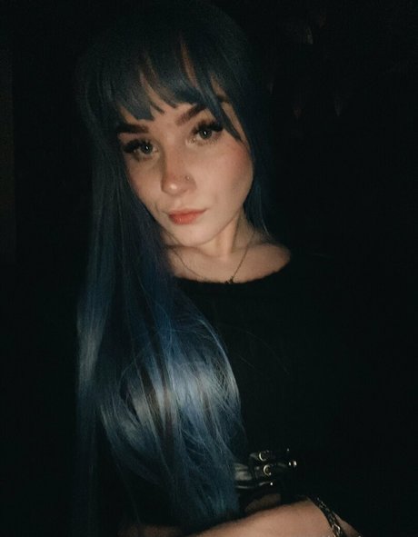 若い黒人女性オンリーファンズ アートポルノ 写真