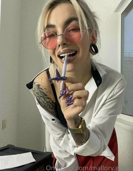 mallory grace アートスター 写真