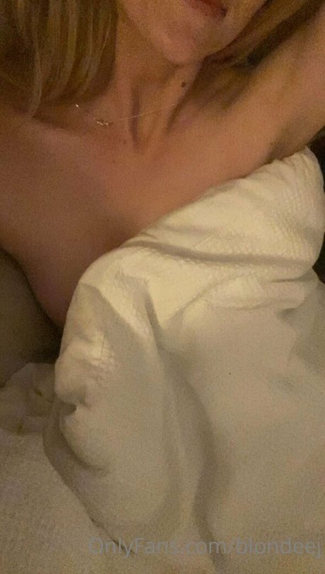 blondeej 独占モデル 写真