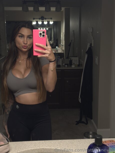 nattygonewild ポルノスター 写真