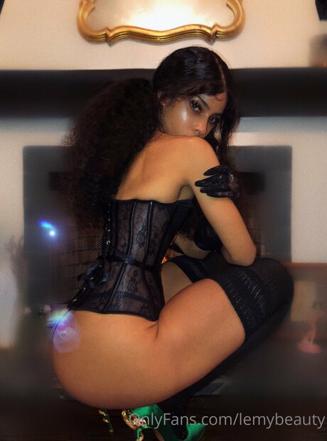 lemybeauty ポルノスター 独占 写真