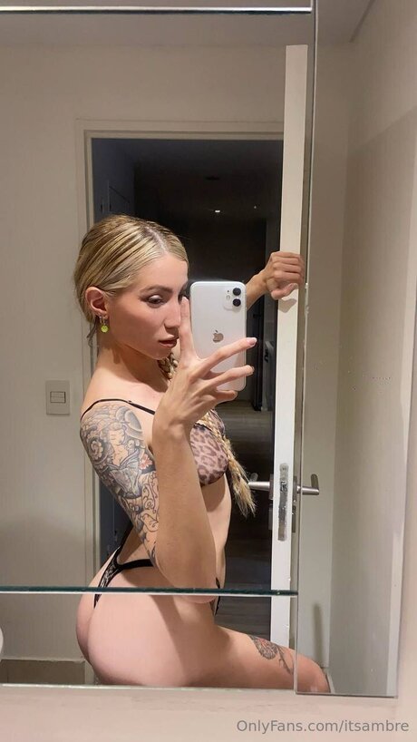 熟女クーガーオンリーファンズ セクシーxxx 画像