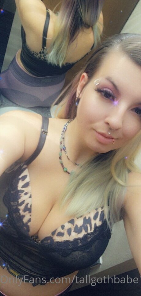 老婦人オンリーファンズ ポルノ 写真