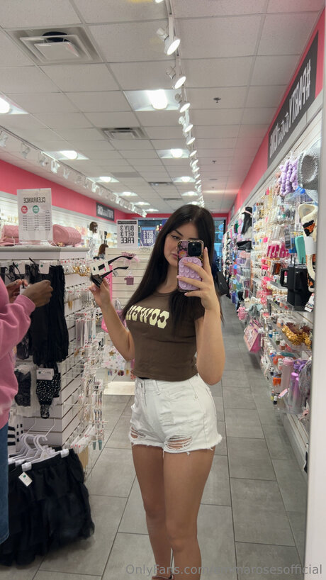 Emmarosesofficial トップモデル ギャラリー