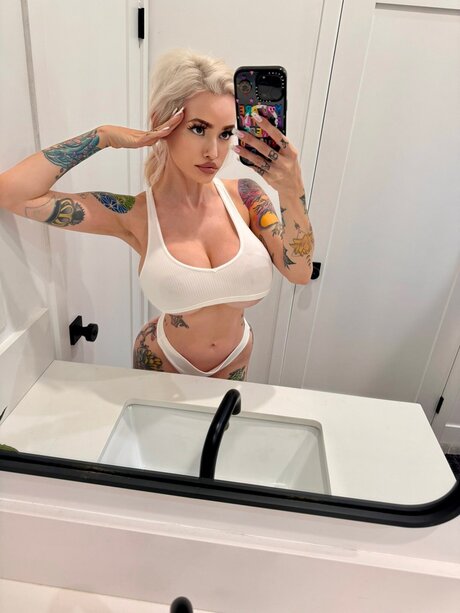 Xoisabellajames かわいいポルノスター アーカイブ