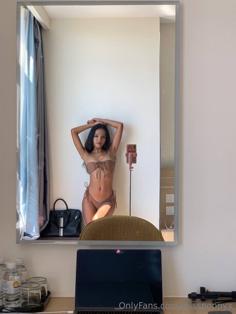 Misspoppyx セクシーなポルノスター 写真