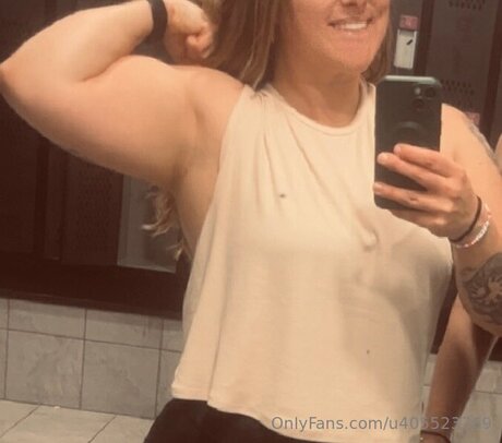 妊娠中のアジア人オンリーファンズ セクシー アーカイブ