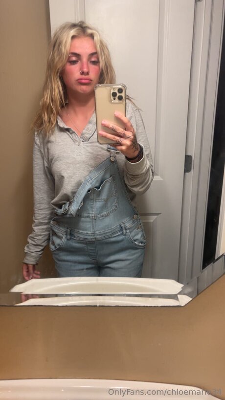 肉厚マンコオンリーファンズ 無料ポルノ 画像