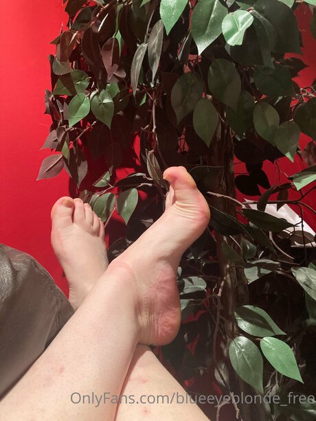 Blueeyeblonde Free ホットなモデル 写真