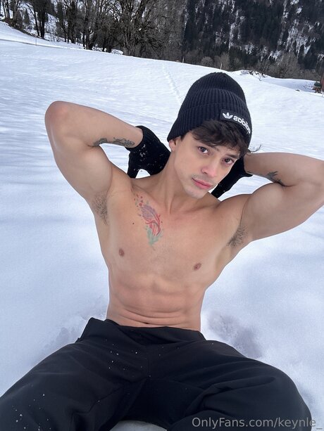 スマイルオンリーファンズ 無料アダルト 写真