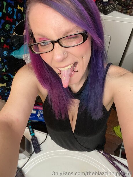 Theblazzinhippie69 ポルノモデル 写真