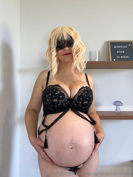 アンバー・オンリーファンズ セクシーヌード 画像