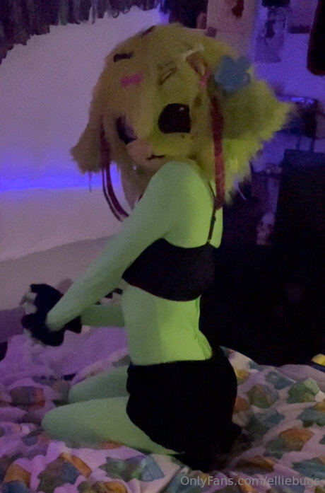 Elliebugs セックスモデル 画像