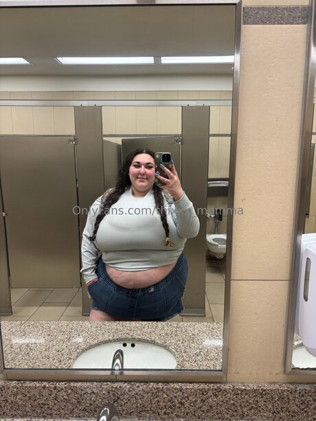 太った足のOnlyFans ホット裸 画像