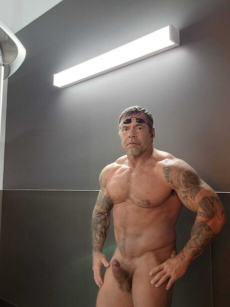 Cagejohnson75 ポルノスター 無料 写真